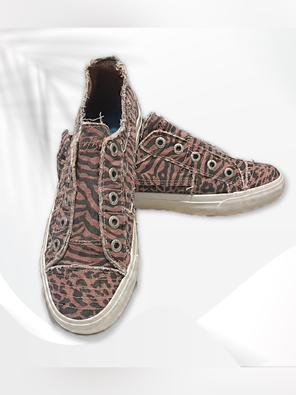Blowfish Malibu Cherry Cola Kitty Canvas Zebra Shoes sz 10
